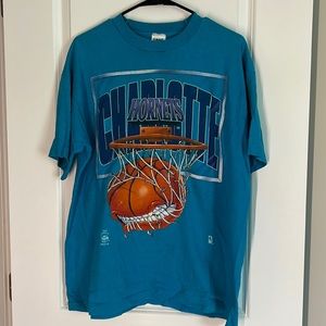 Vintage Charlotte Hornets Basketball Graphic T-Shirt